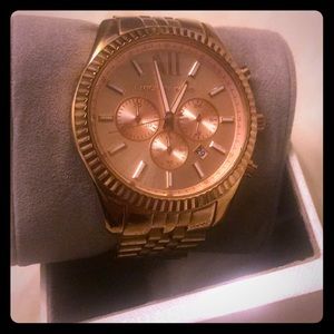 Michael kors big face watch